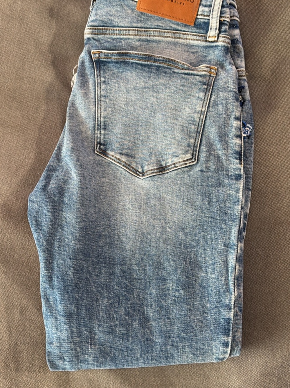 Women’s Light Blue Washed Jeans